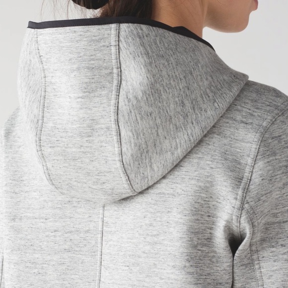 Lululemon City Bound Wrap * REVERSIBLE! NWOT - Picture 2 of 10